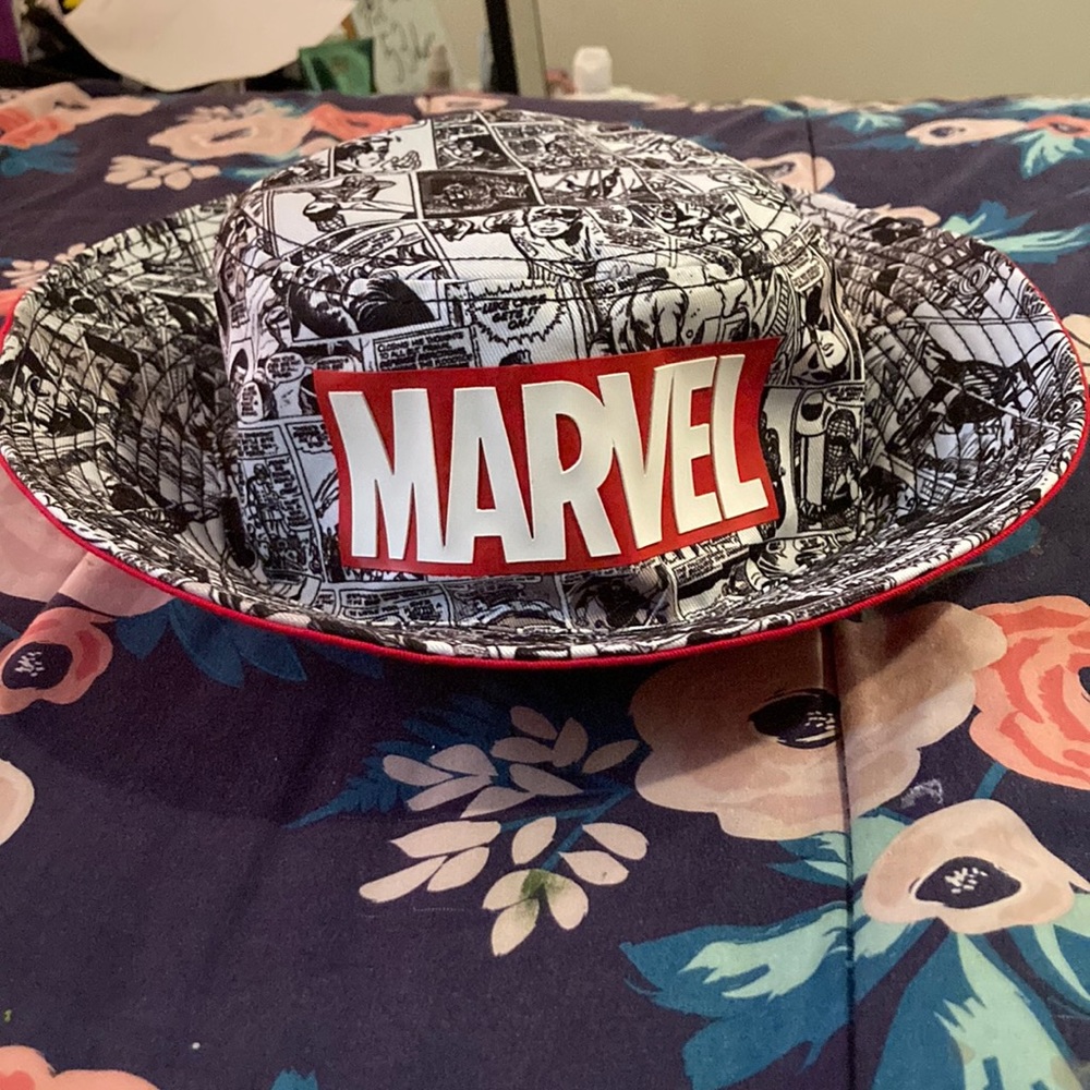 Marvel bucket hat